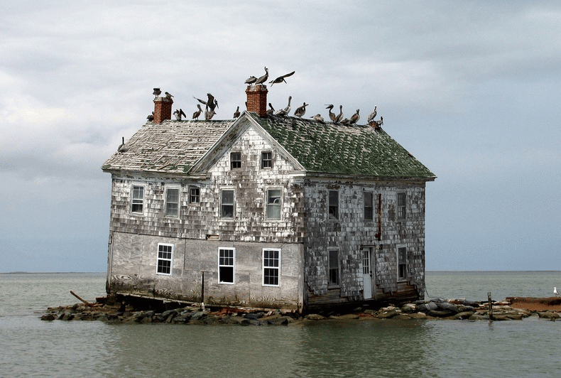 The Last House On The Dutch Island